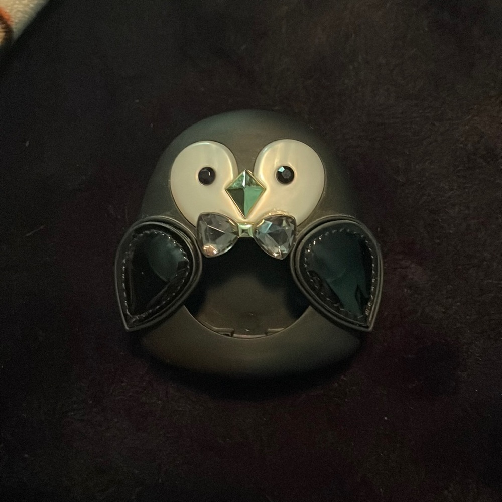 Bath and body works penguin visor clip